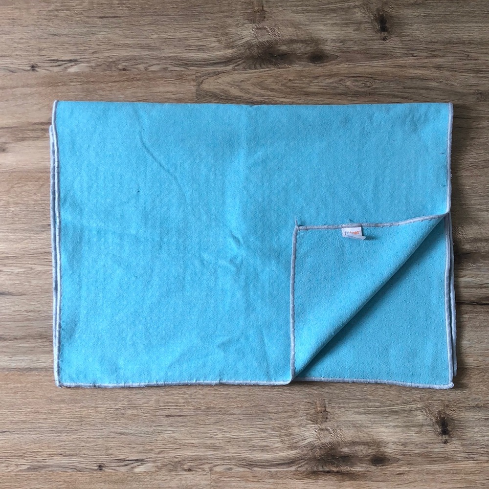 Fittoes skidless yoga towel
